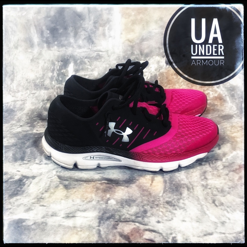 Under Armour speedform running shoes. Like new!!!!